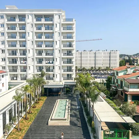 Golem 595 Apartment